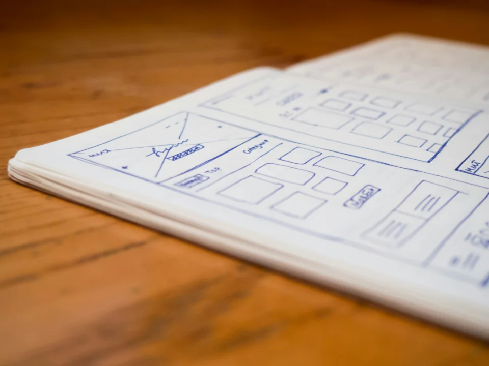 Screen with a design wireframe during an animated interface build
